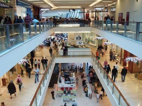 StrawPoll uncovers UK’s biggest jewellery spenders