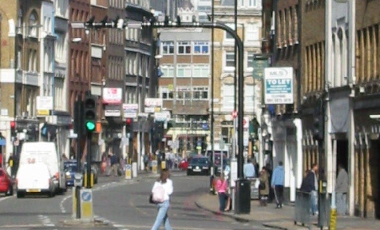 Retailers report deepest decline in footfall since February 2014