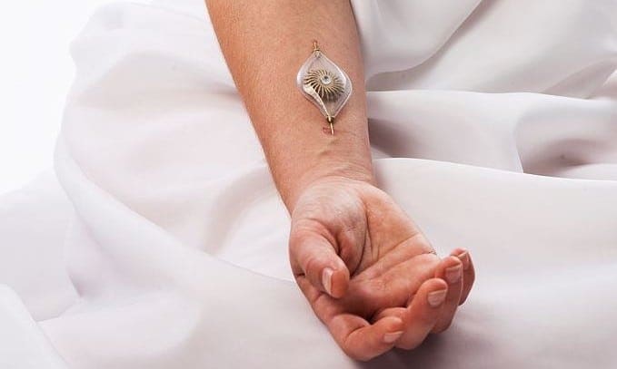 VIDEO: Jewellery which pierces body to ‘harvest energy’