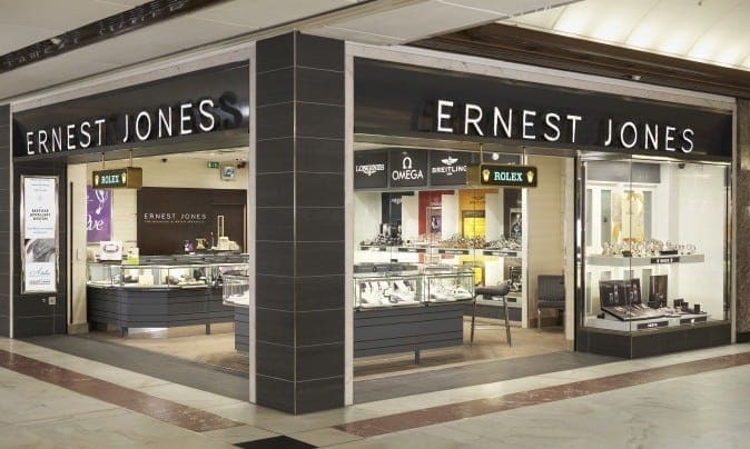 Signet achieves 81% online sales growth in Q1