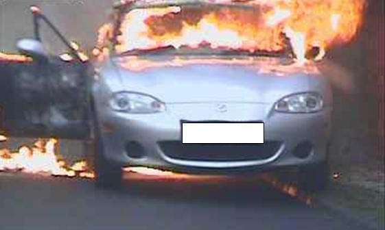 Getaway car bursts into flames after jewellery store robbery