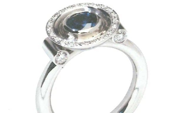 Jewellery stolen in Marlow jewellers smash-and-grab