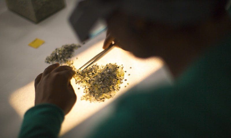 De Beers reports stable rough diamond demand