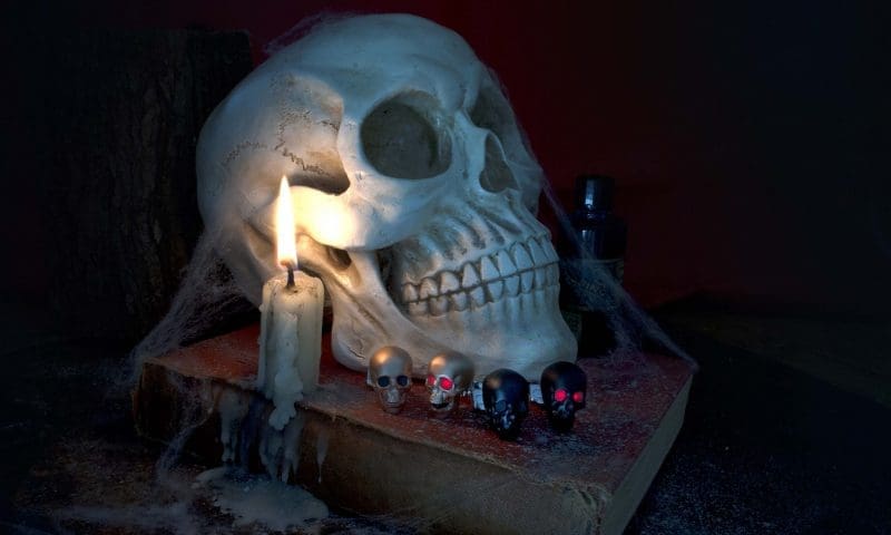 Deakin & Francis launches new LED skull cufflinks ahead of Halloween