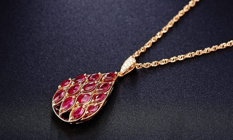 Jewellery is the UK’s ‘most popular’ collectible investment