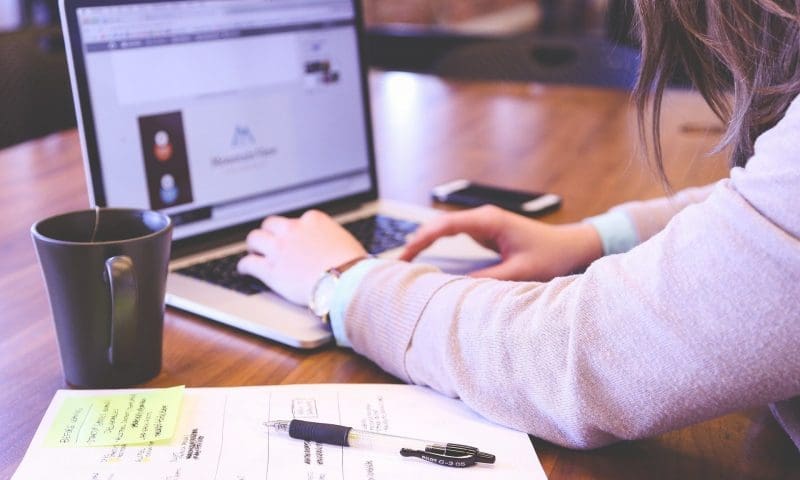 Women ‘effectively working for free until end of 2016′ due to gender pay gap