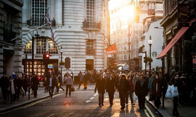 Footfall declines 7.5% in week after half-term