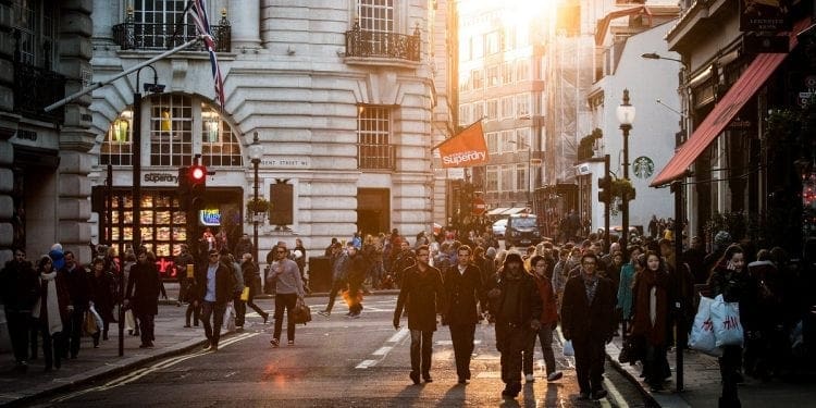 UK GDP beats expectations as it grows 0.1% in Nov