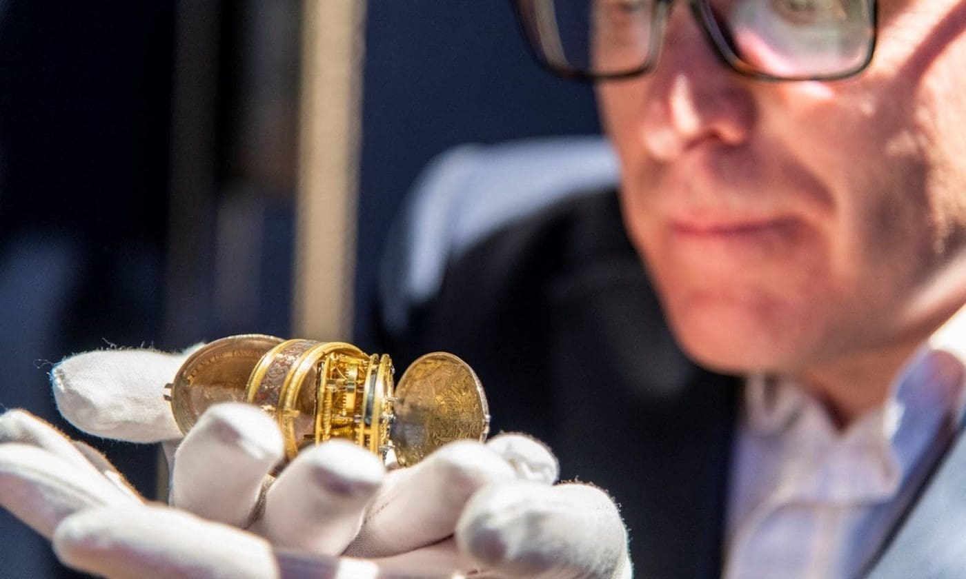 Watchmaker Roger W Smith visits Bonhams Clock & Watch Exhibition