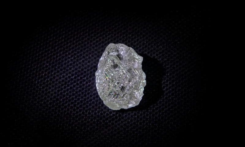 Alrosa mines largest diamond in recent years