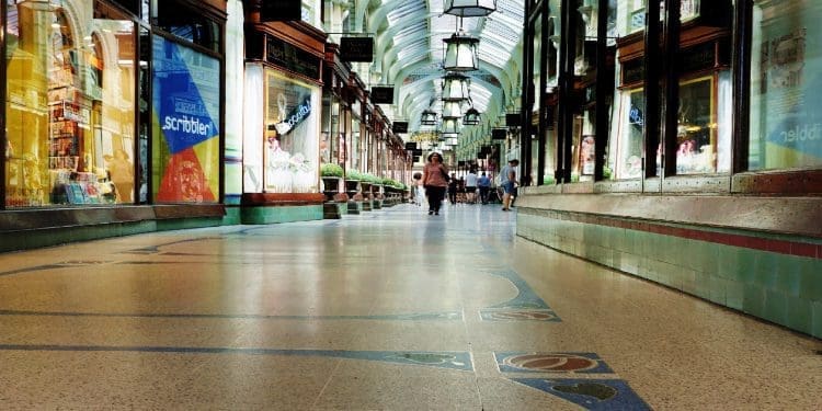 Retail jobs in sharpest fall since 2009