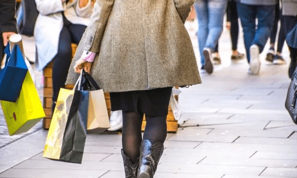 Consumer confidence slips further amid UK lockdown