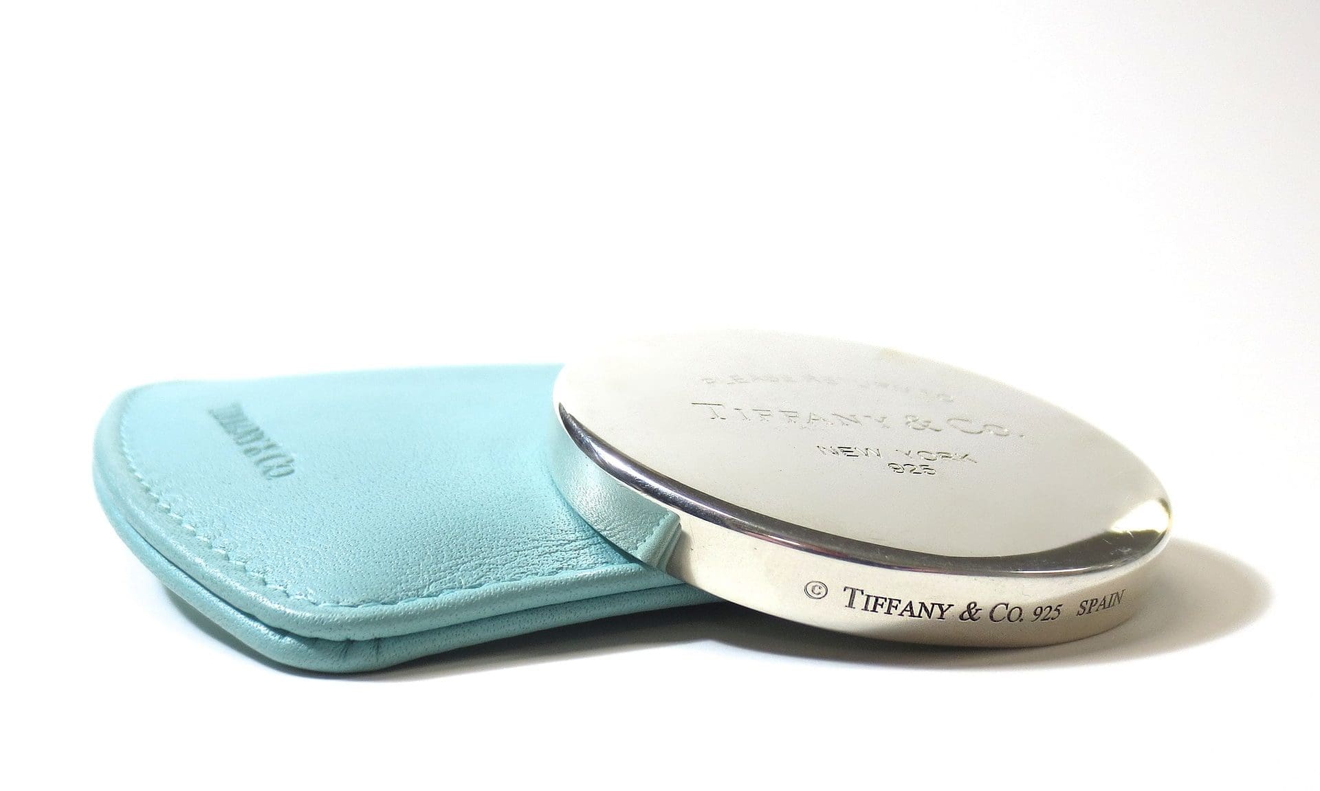 Tiffany and Co Q3 performance beats expectations