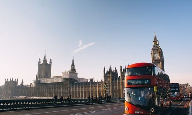 Chancellor to unveil £5bn high-street support package