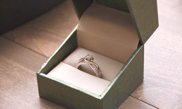 Forum Jewellers to offer free Valentine’s proposal ring
