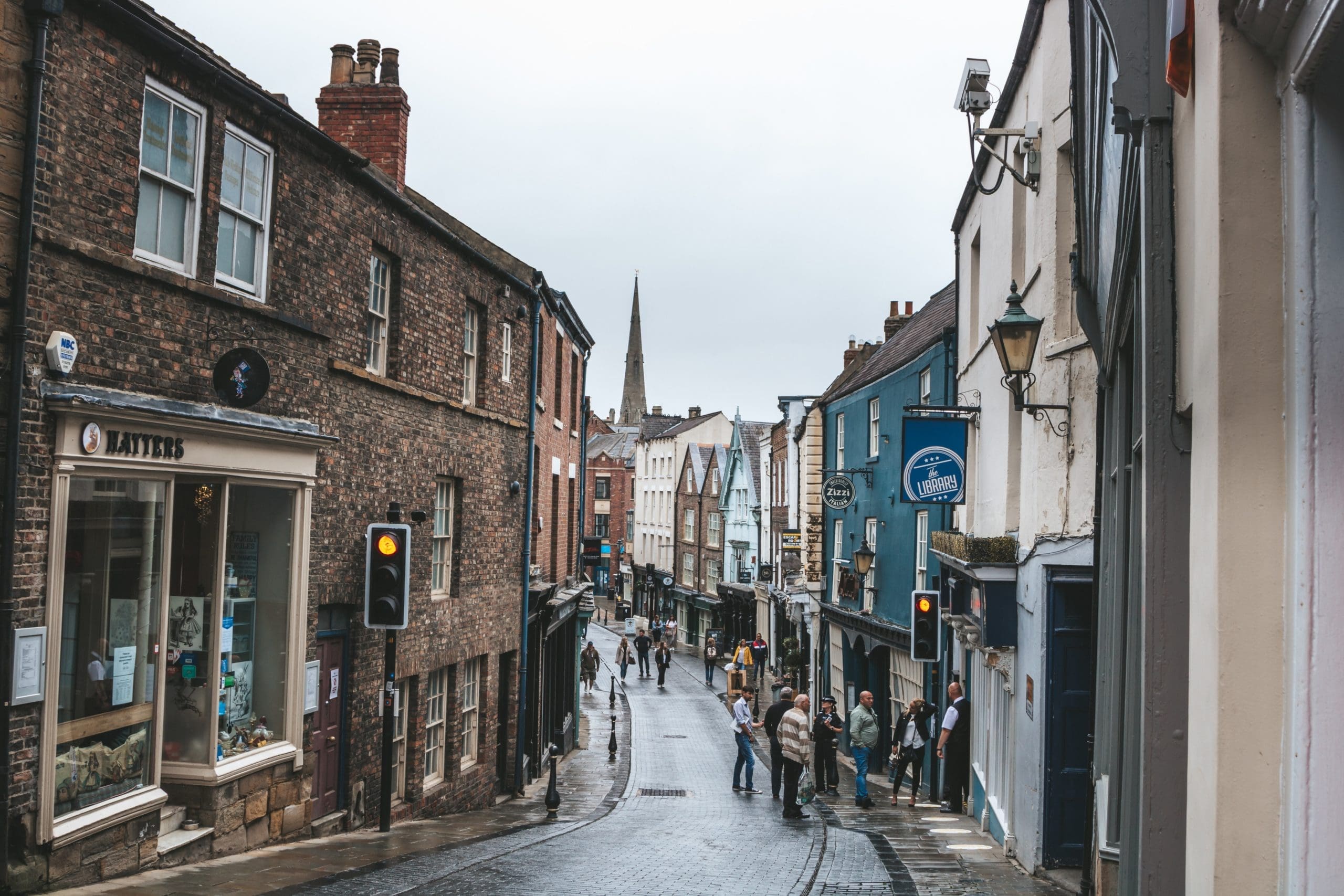 UK retail sales unexpectedly rise due to January discounts