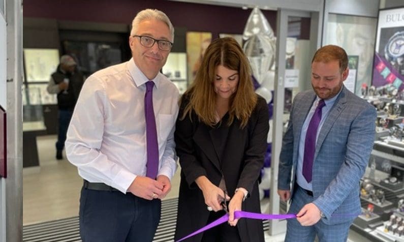 F.Hinds relocates to new Swindon store