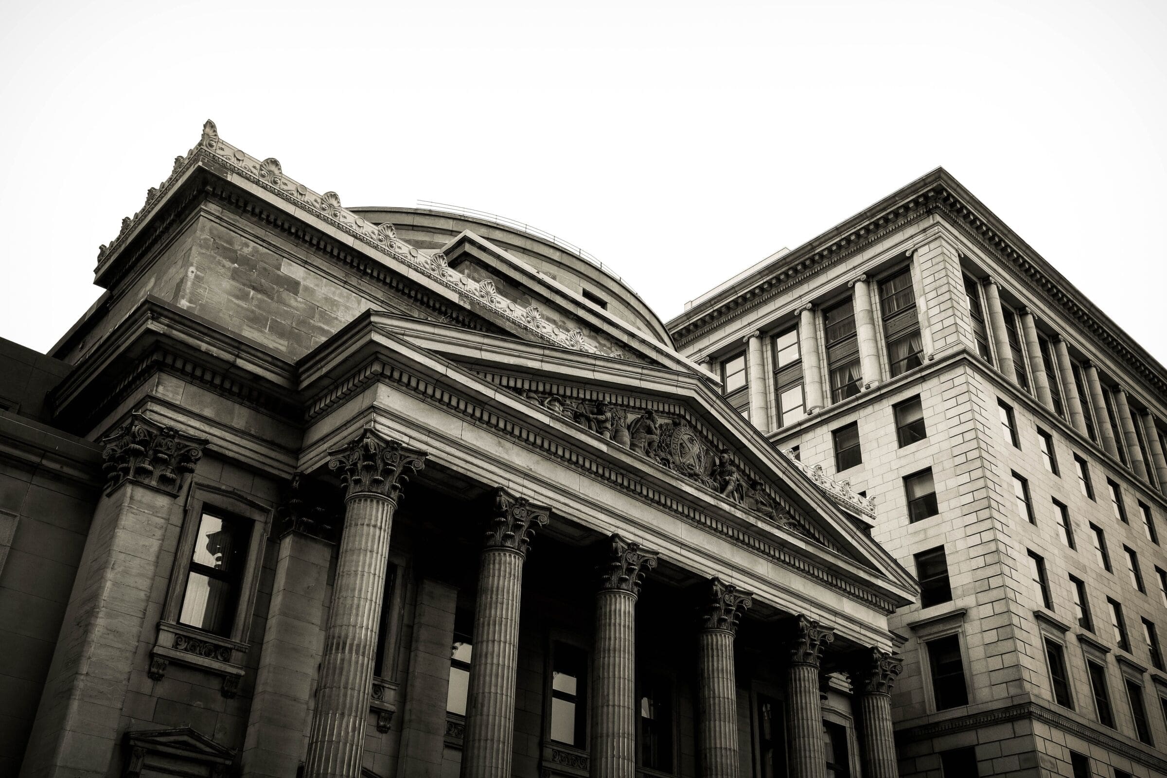 BoE holds interest rates at 5%