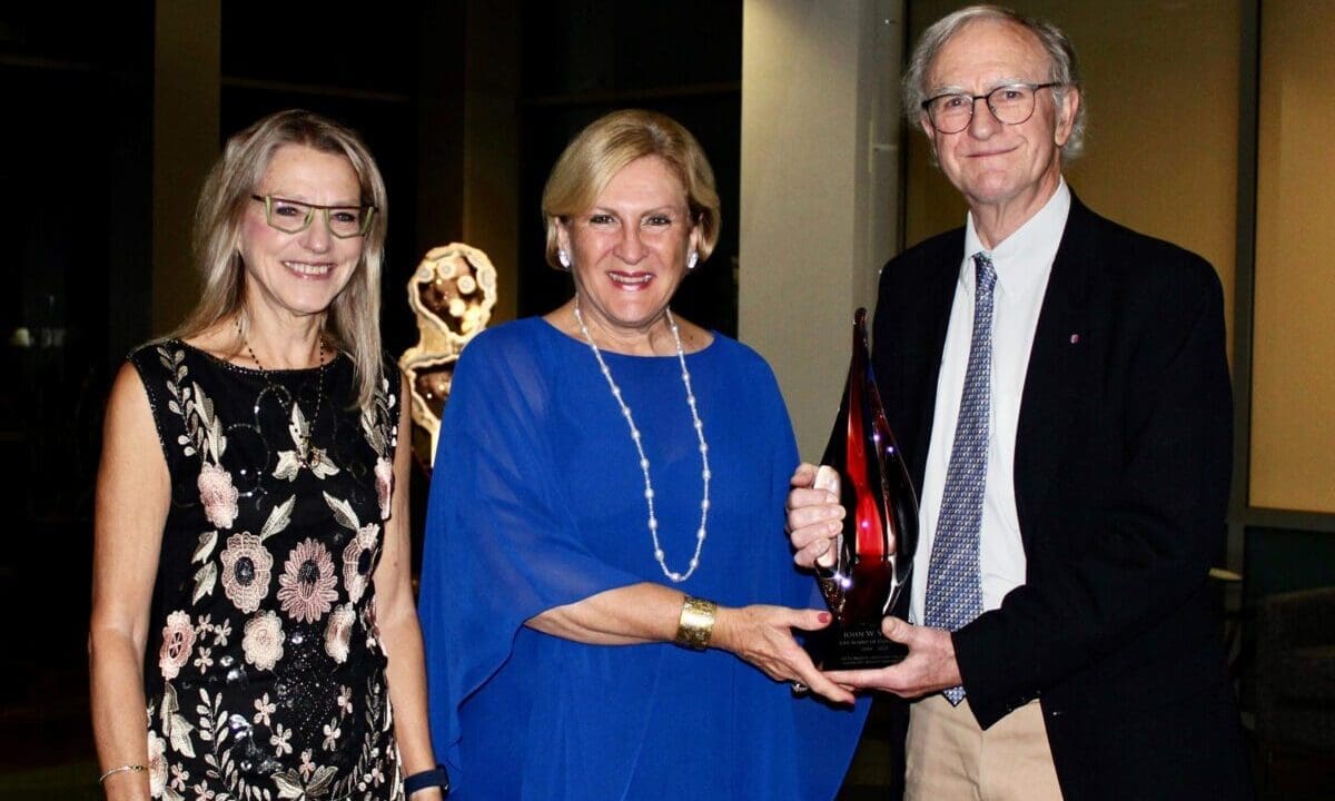 Dr. John W. Valley retires from GIA board of governors