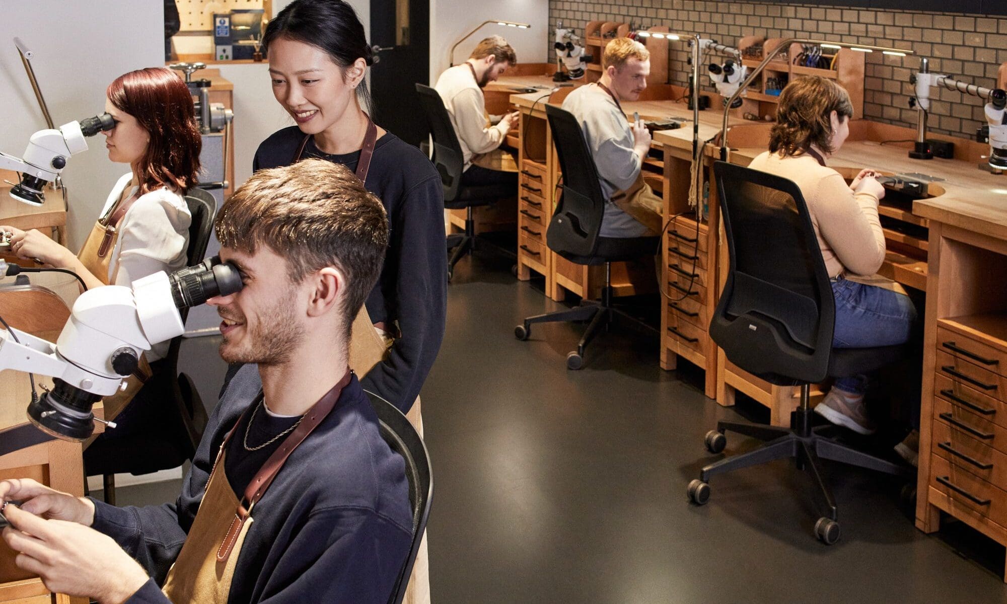 Queensmith launches jewellery academy