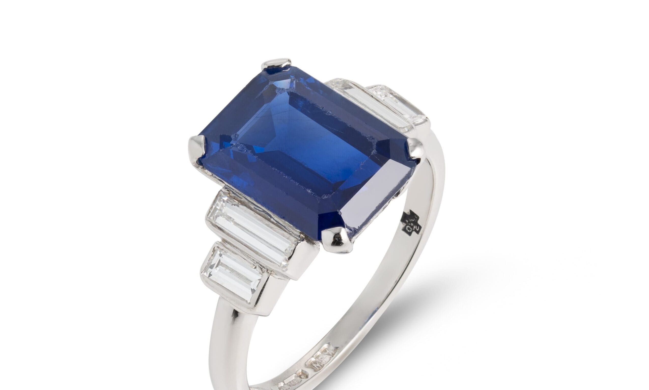 Rare Kashmir sapphire achieved £260k at Cheffins